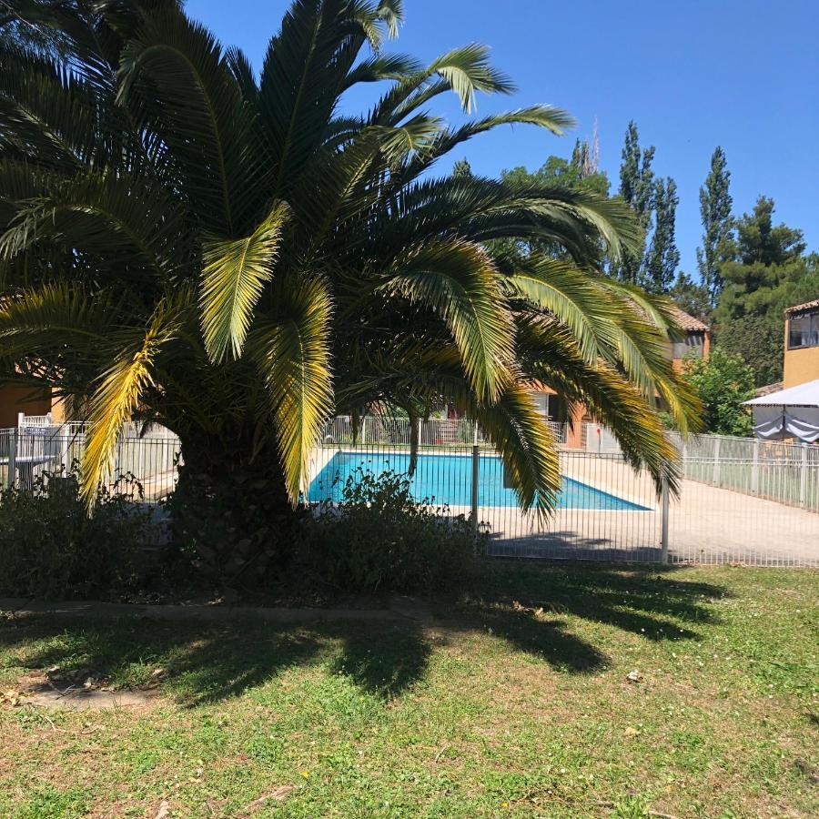 Appartement Village 7 En Residence De Vacances En Camargue Arles Eksteriør billede
